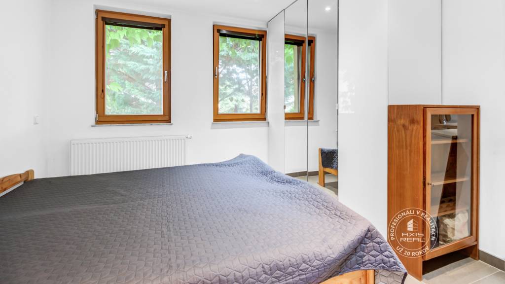 AXIS REAL | DVA V JEDNOM - Veľký a menší dom na jednom pozem - 20