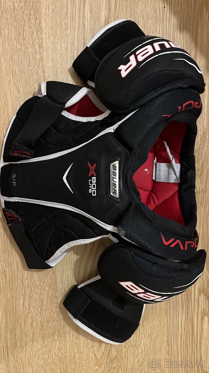 Hokejova vystroj - 20