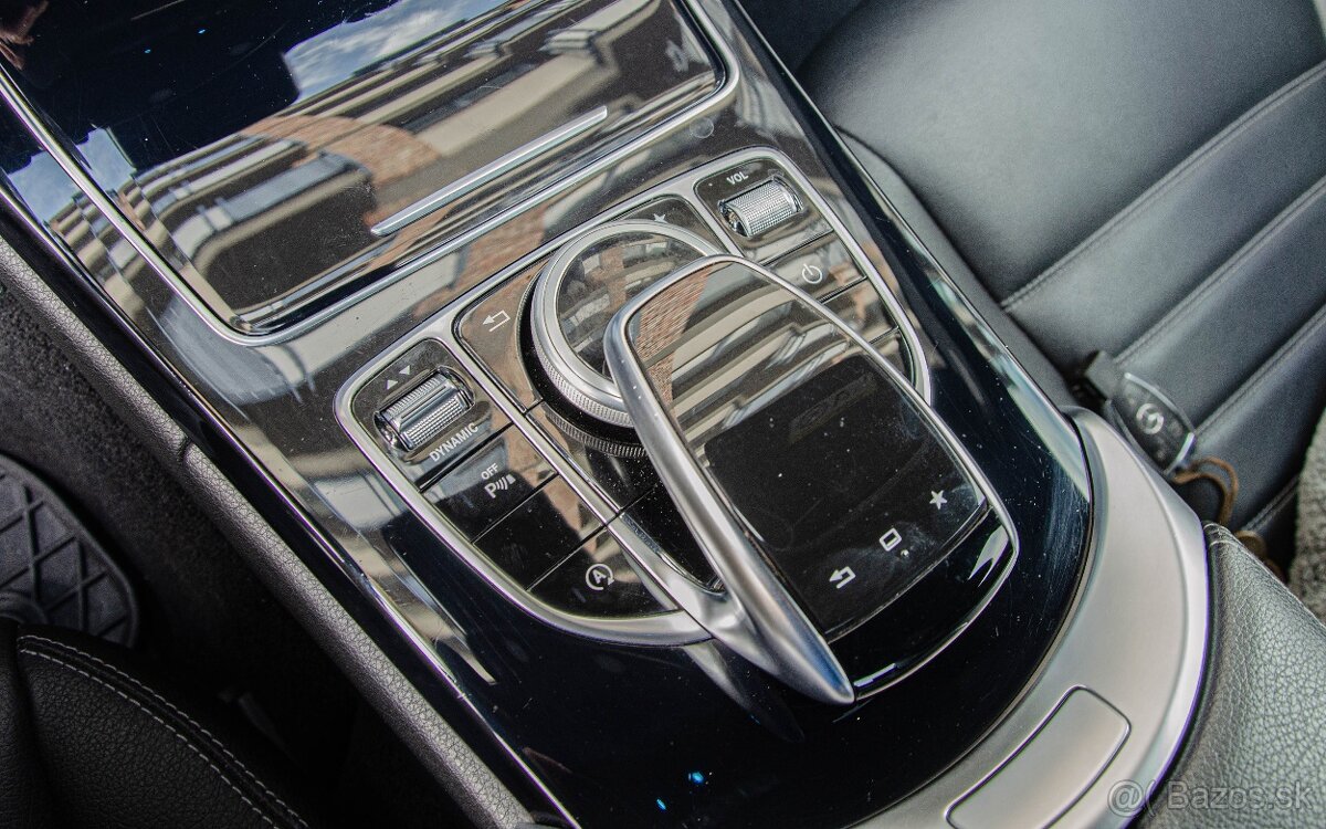 Mercedes-Benz C400 trieda Sedan 4matic A/T - 20
