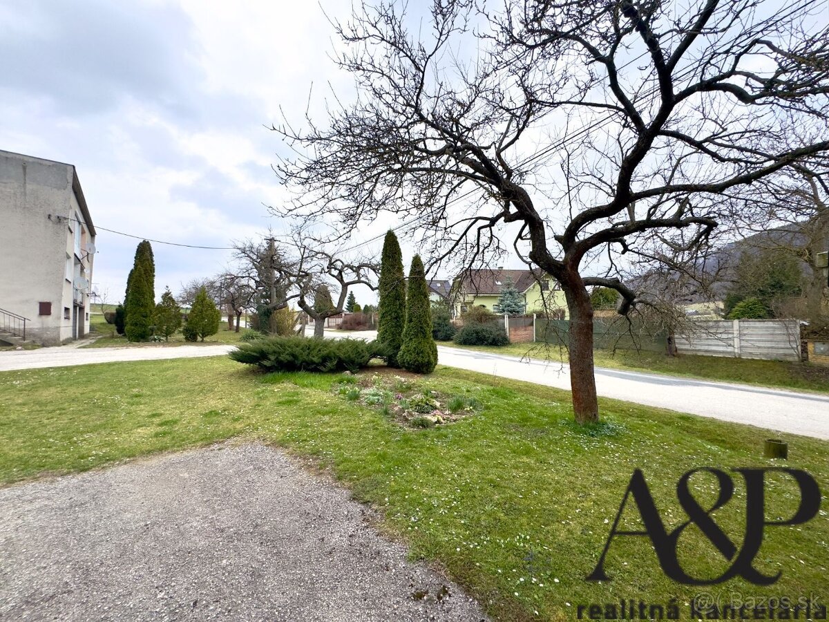 3 IZB. BYT S LOGGIOU,GARÁŽOU A ZÁHRADOU, 68M2, KOŠARISKÁ, ok - 20