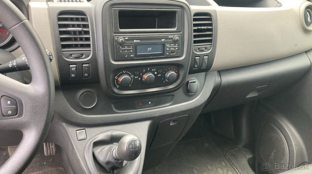 Renault Trafic 6-míst - 20