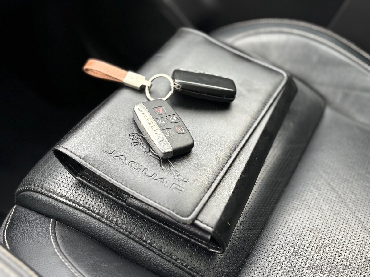 Jaguar F-Pace 2.0D I4 180k R-Sport AWD A/T – 2017, TOP stav - 20