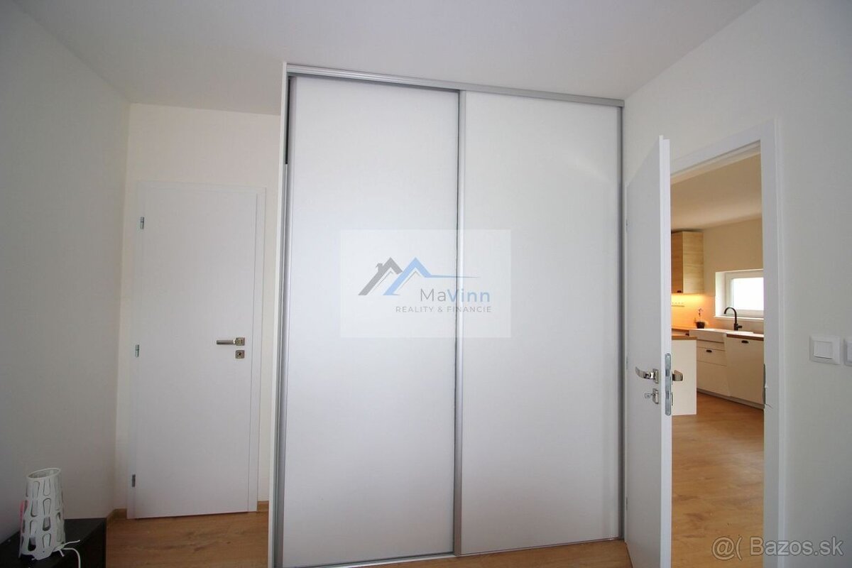PREDAJ zariadená NOVOSTAVBA s vírivkou vo Dvorci - 20