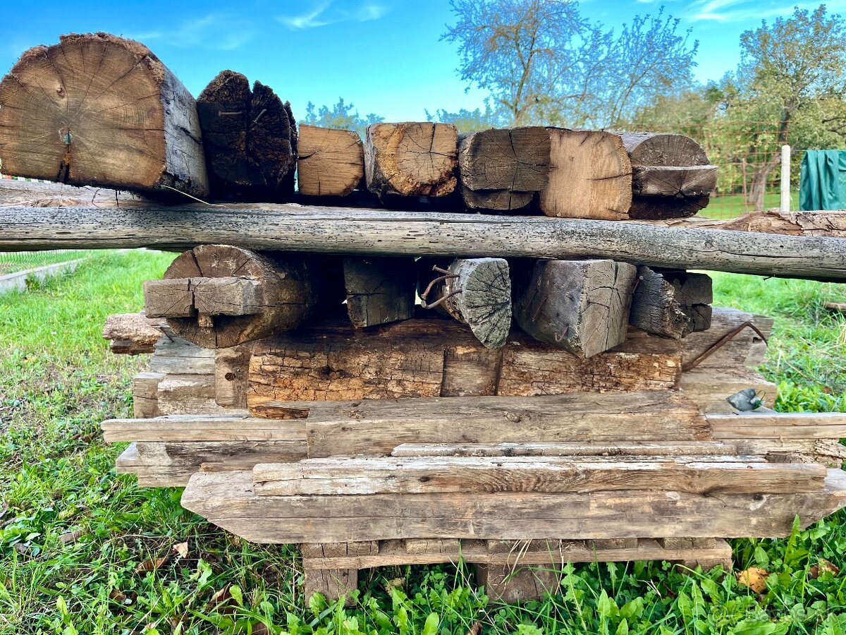 Staré dubové hranoly a trámy - ručne kresané - 20