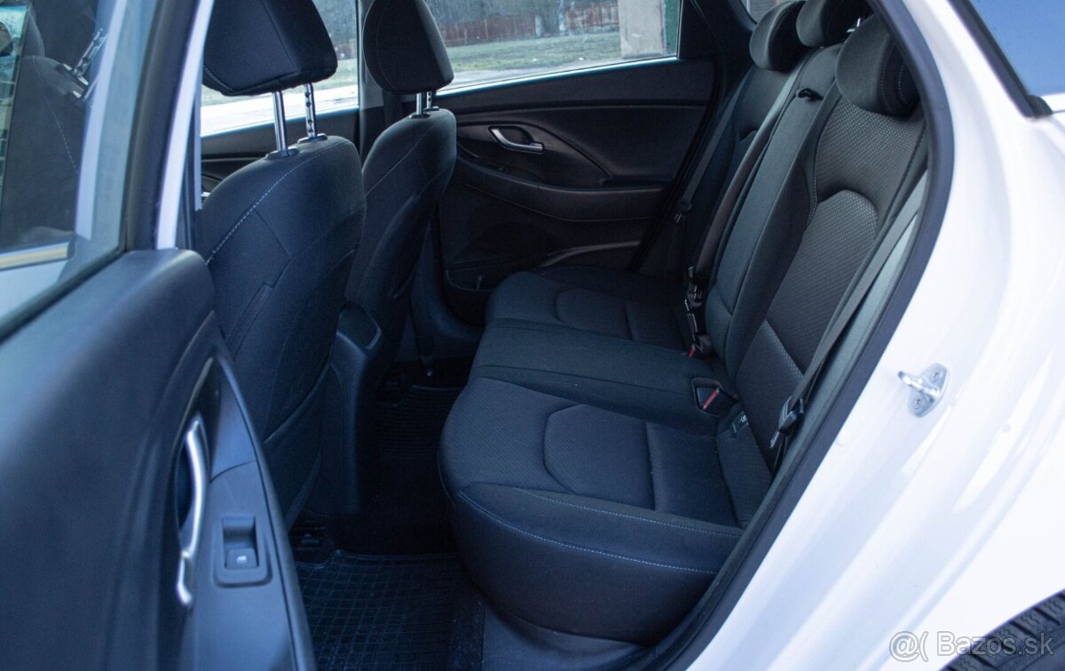 Hyundai i30 CW 1.6 CRDi 136 Style 7DCT - 20