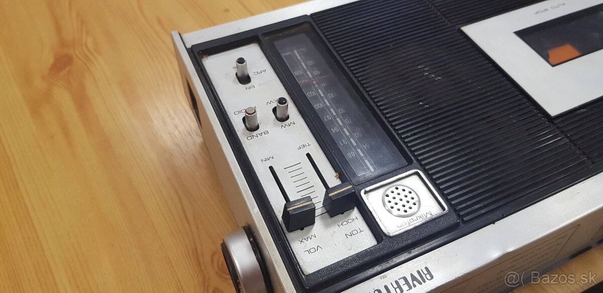 AIWA volkmen-na opravu - 20