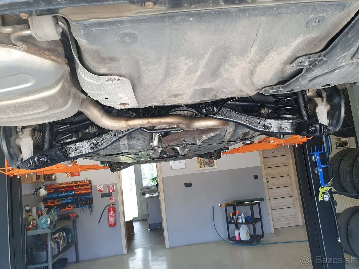 Škoda Octavia 3 2.0TDI 4x4 - 20