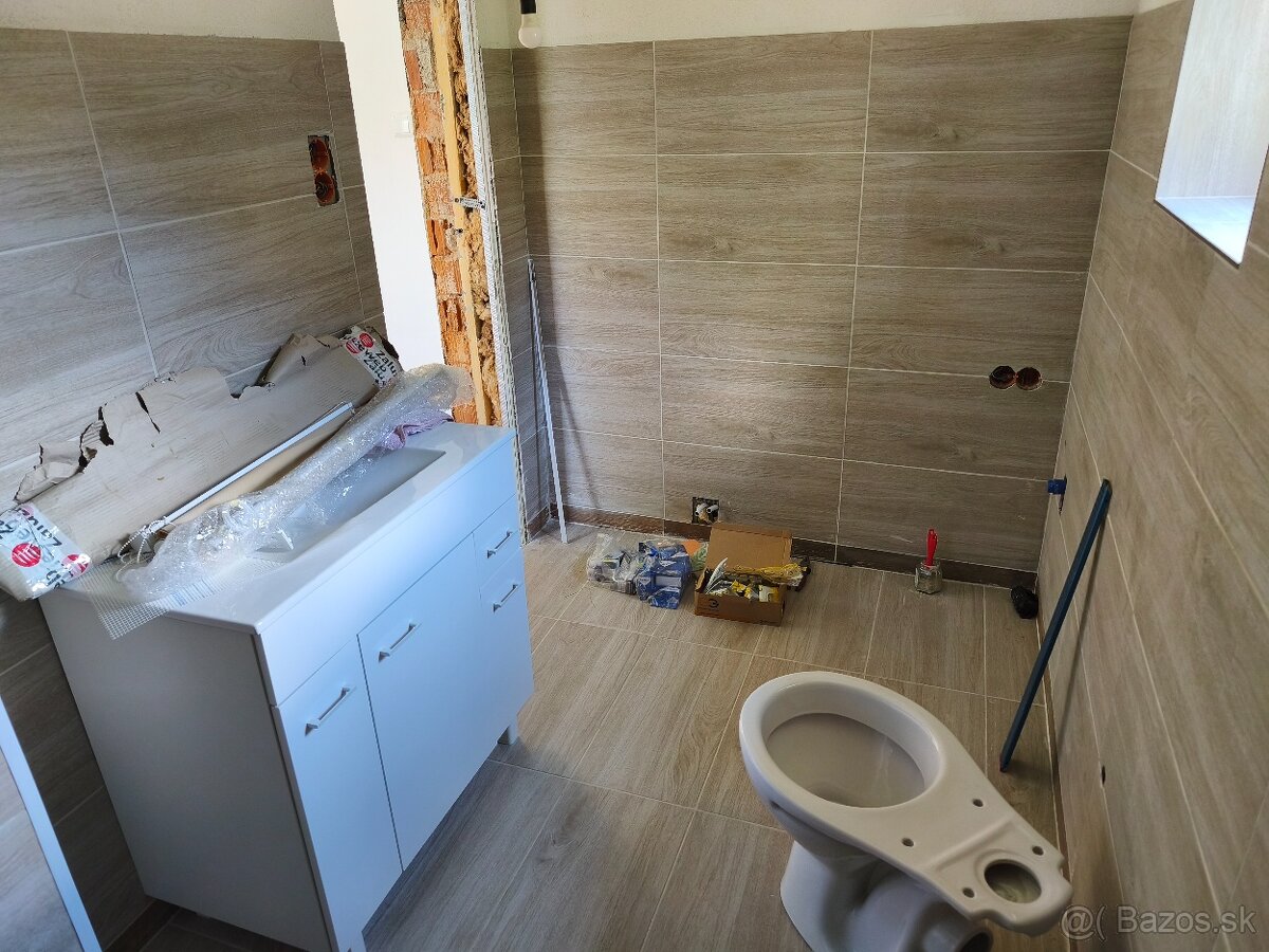 2. Izbový rodinný dom SKLENÉ 558m² - 20