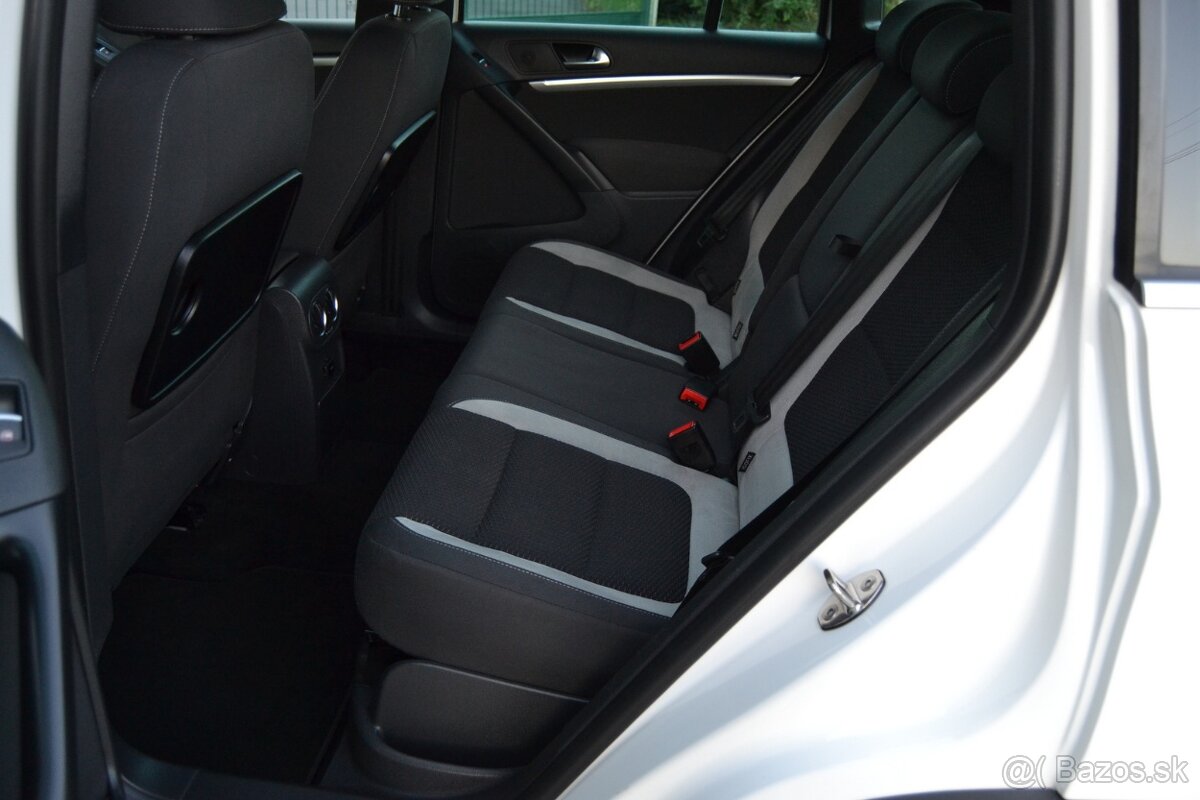VW TIGUAN 2.0 TDI R LINE 4 MOTION, ALU R18, BIXENÓNY, CHRÓM - 20
