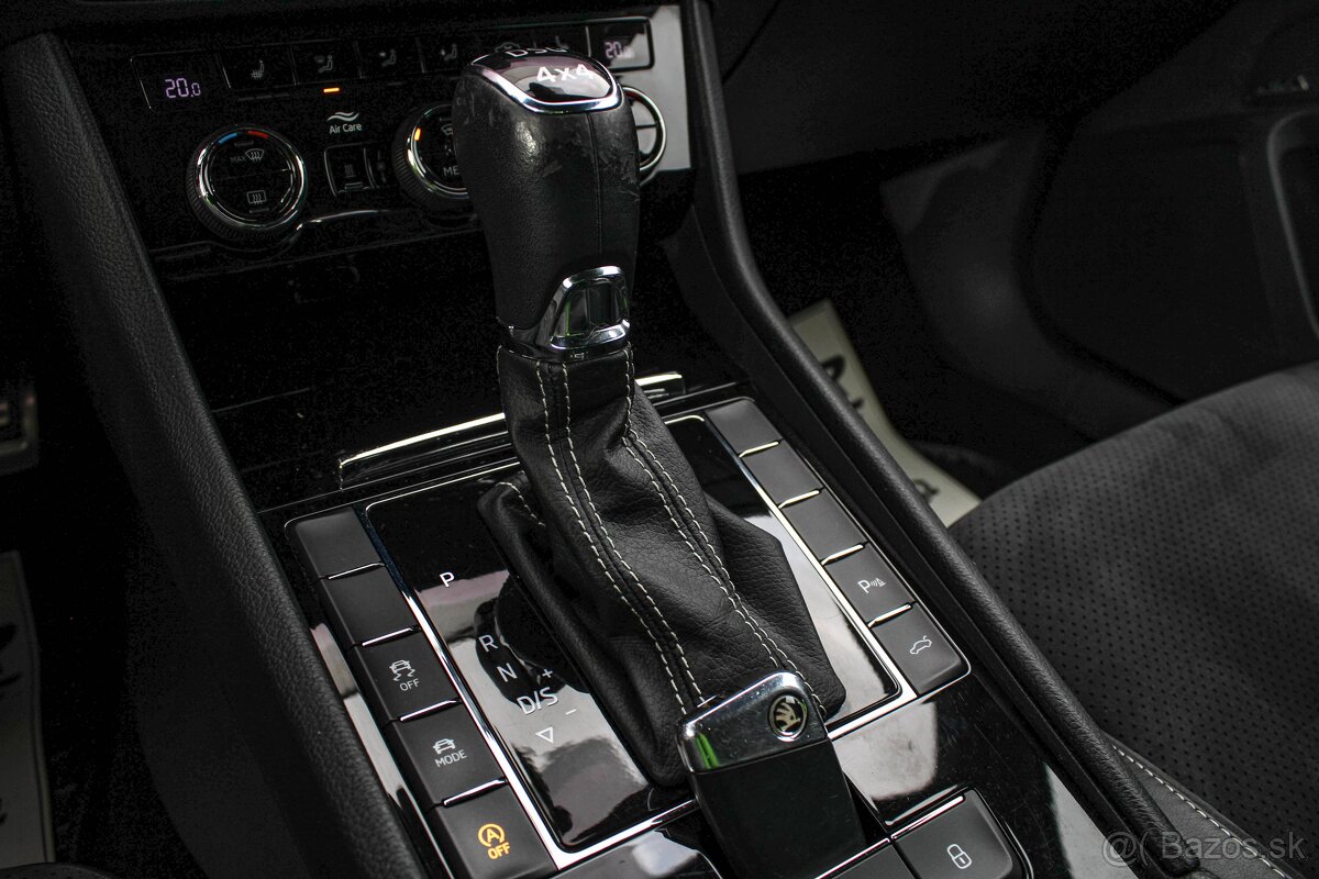 Škoda Superb Combi Sportline 2.0 140kW 4x4 DSG - 20