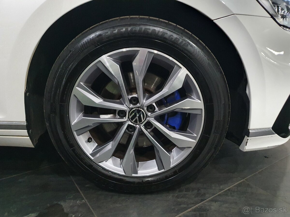 VW Passat B8 GTE Variant 1.4 TSI 160kW - záruka Autodraft - 20