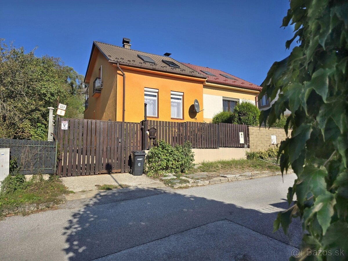 Mestský DOM so záhradou 807 m², 2x kúpeľňa, klíma / Orechová - 20