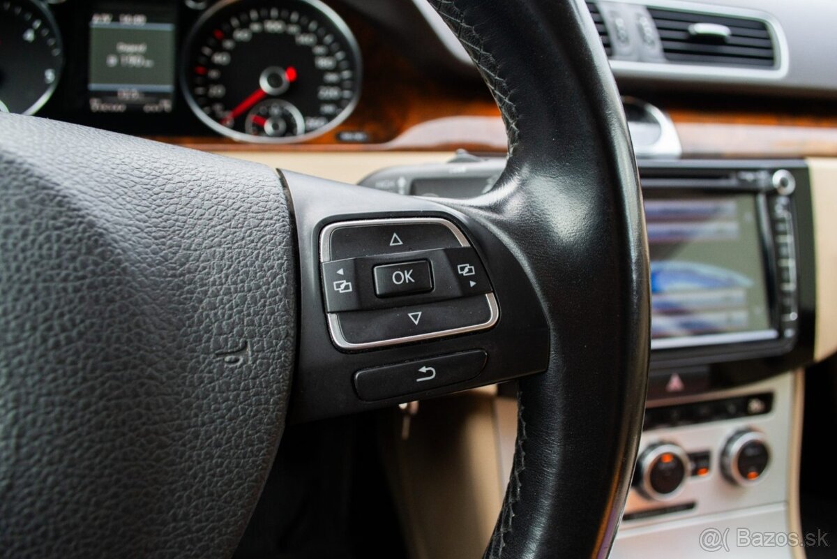 Volkswagen Passat Variant 2.0 TDI BMT Highline 4MOTION - 20