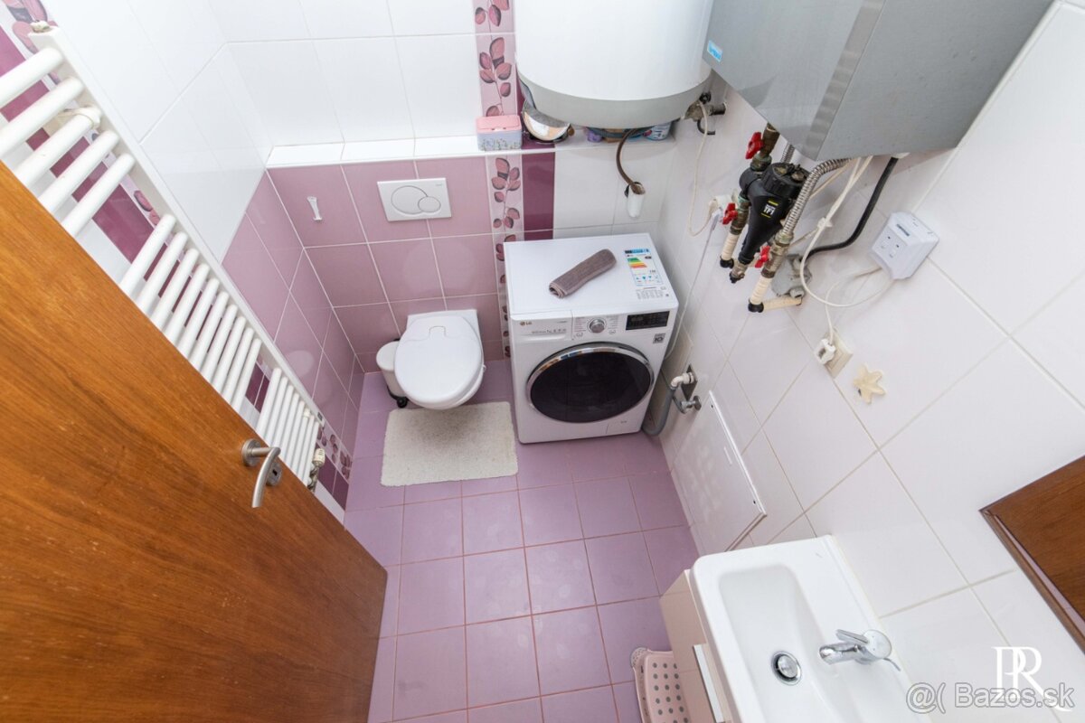 PRÍJEMNÝ 3 IZBOVÝ RD S BAZÉNOM NA BREHU VAJNORSKÝCH JAZIER - 20