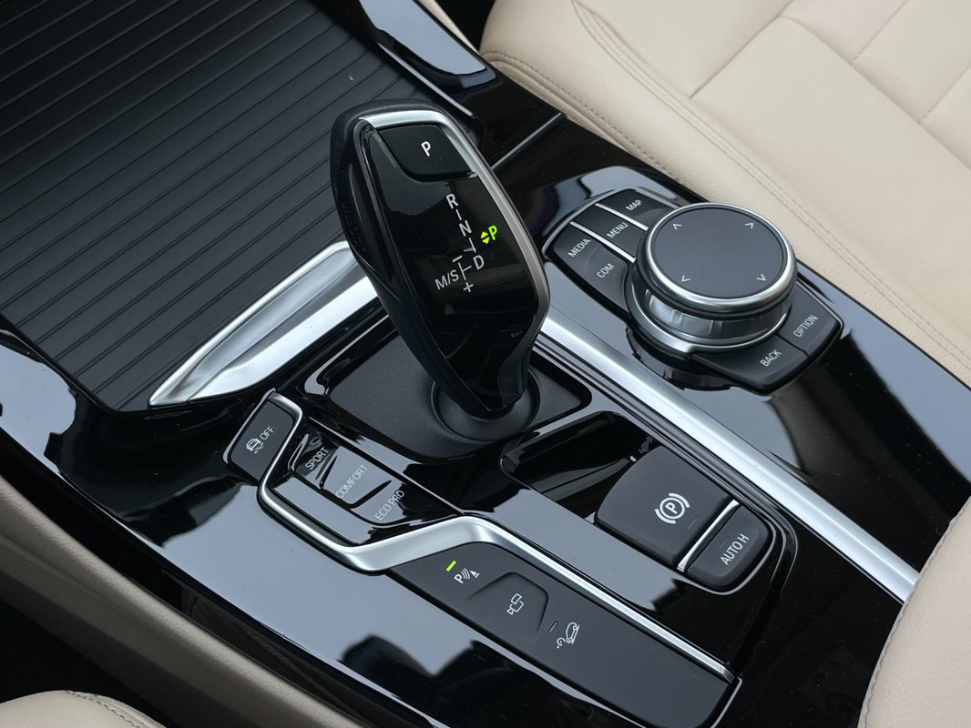 BMW X3 Luxury Line xDrive 20i A/T - 20