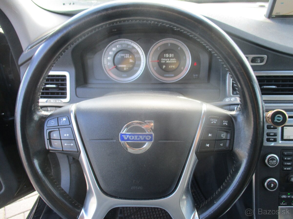 VOLVO XC70 2,4D5 151kw AWD SUMMUM GPS Radar 2011 - 20