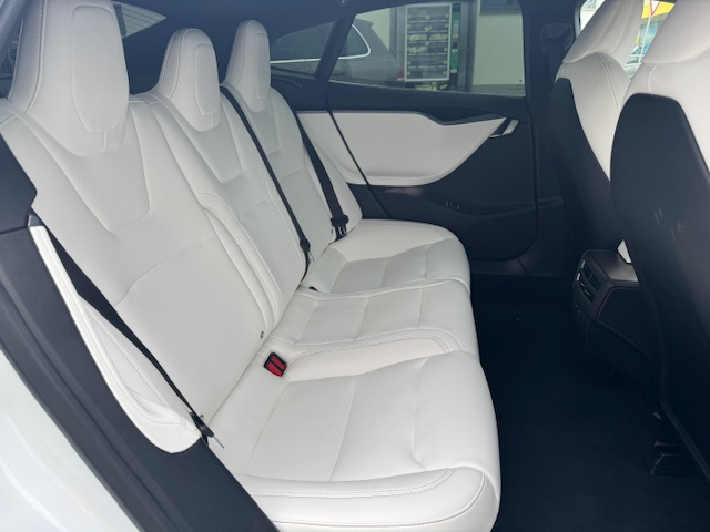 Tesla Model S Ludicrous Performance - 20