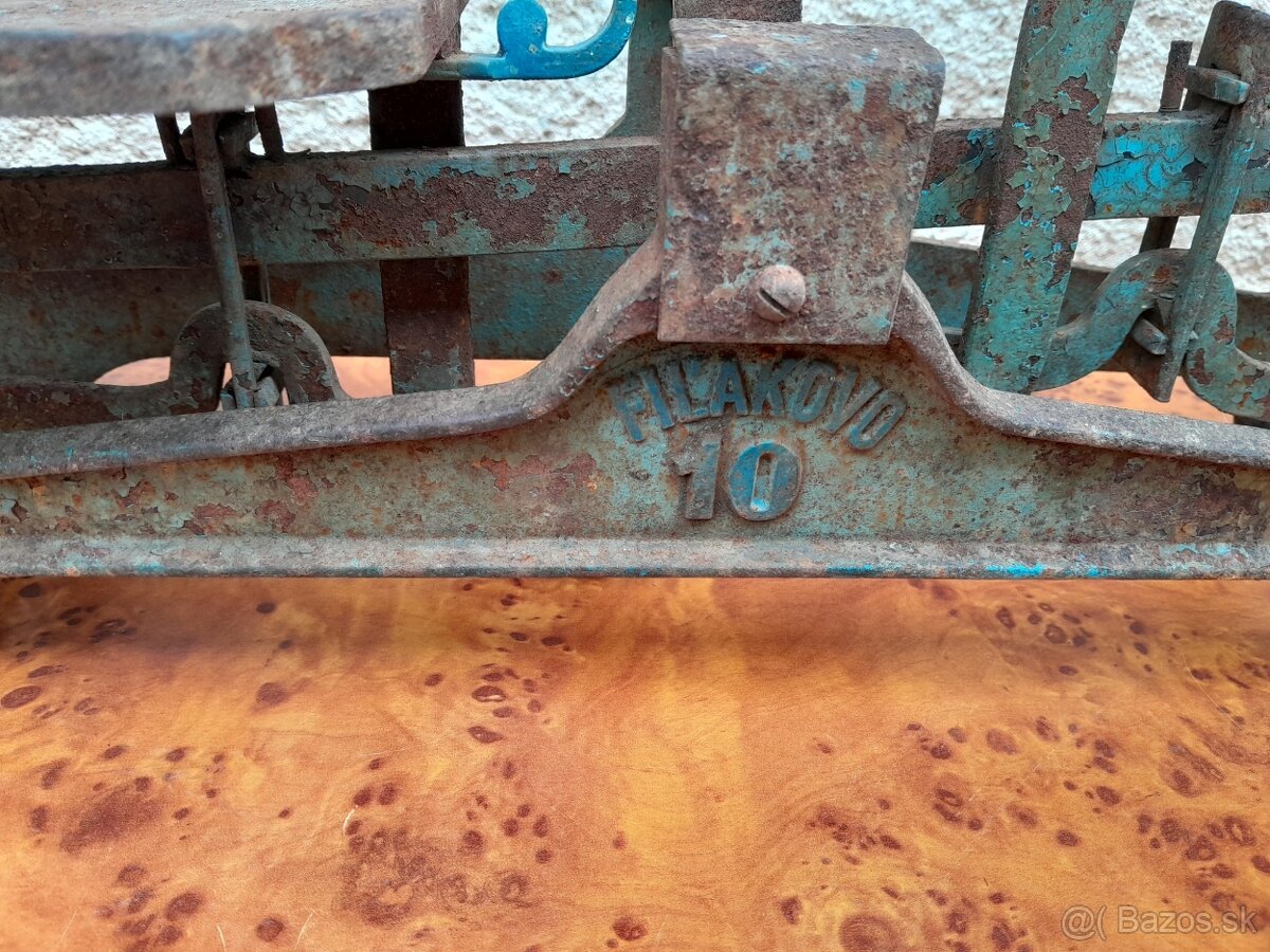 Liatinová váha. - 20