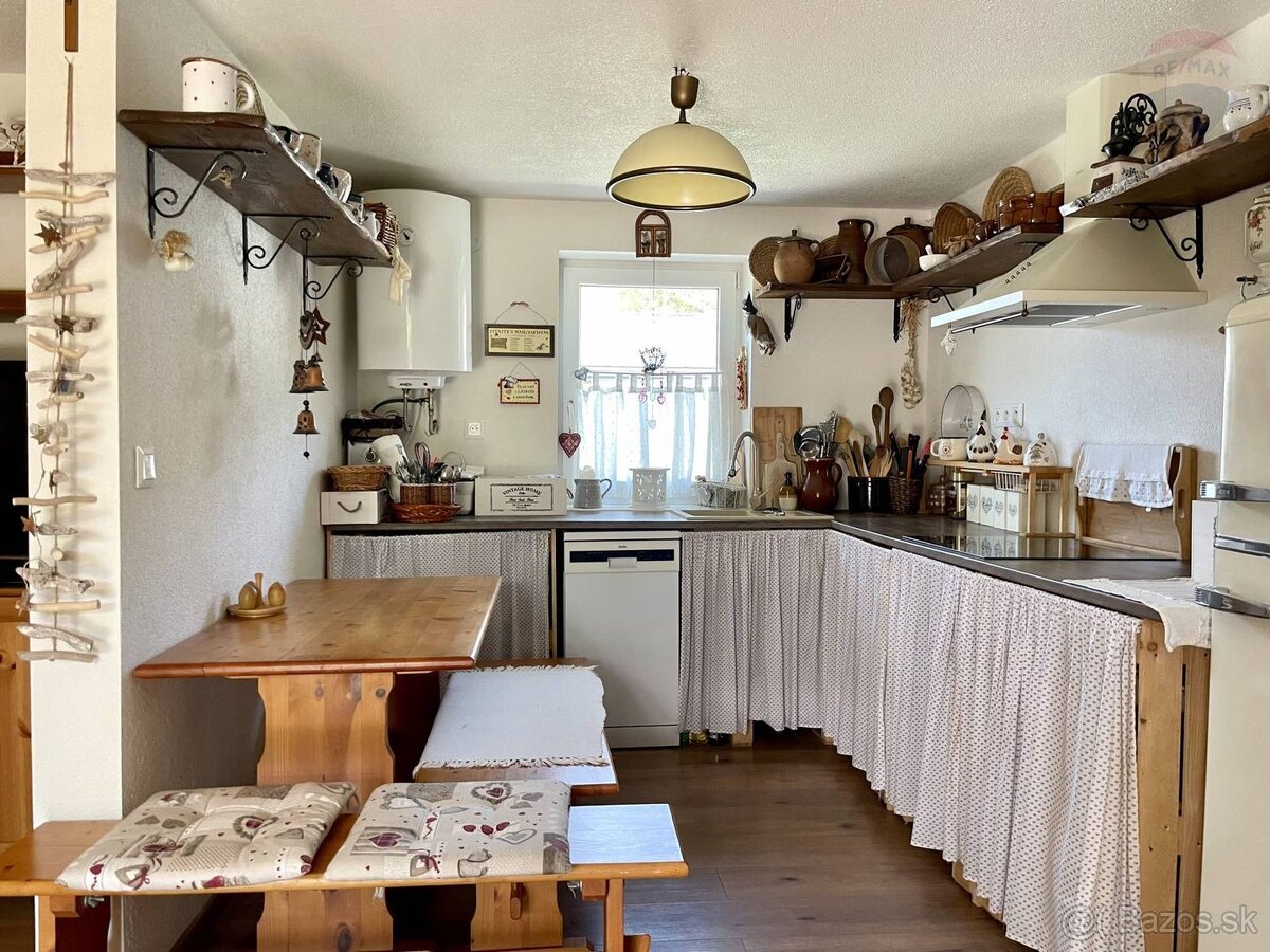 REZERVOVANÉ: Rodinný dom na rekreačné využitie v turisticky - 20
