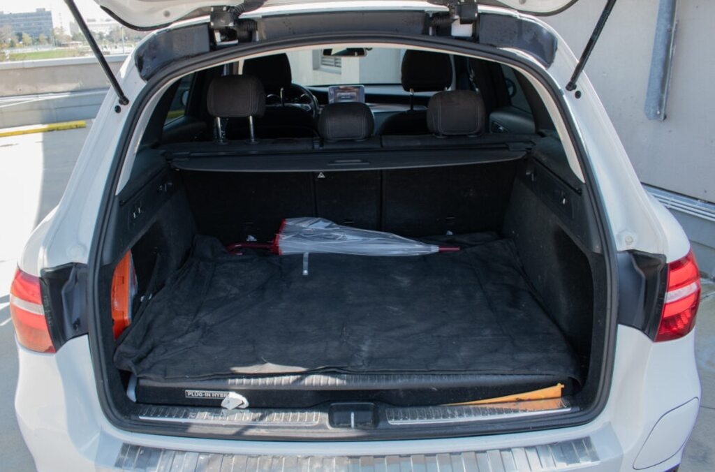 Mercedes-Benz GLC SUV 350 e 4MATIC A/T - 20