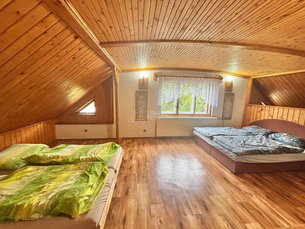 Na predaj jedinečné rodinné sídlo v prekrásnej prírode obce - 20