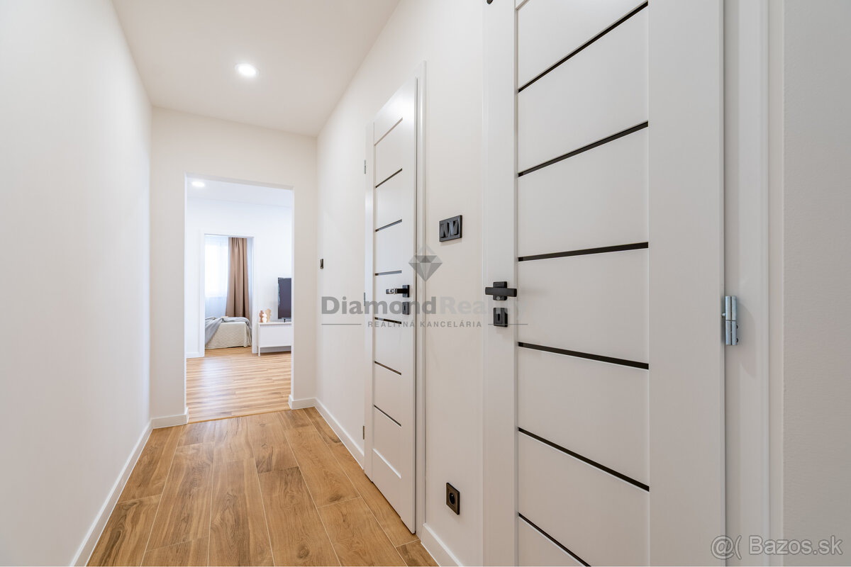 PREDANÝ - Na predaj pekný 3-izbový byt po rekonštrukcii na u - 20