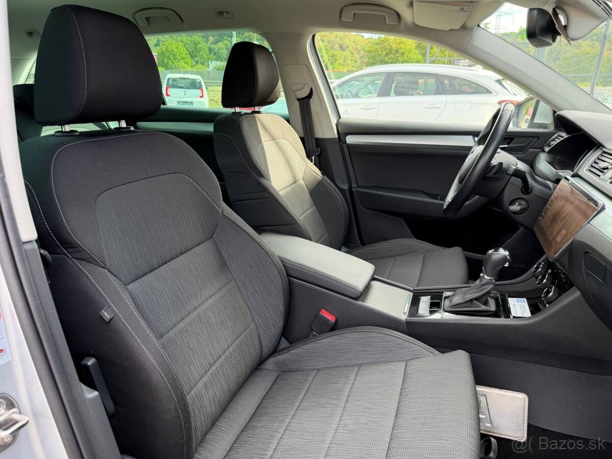 Škoda Superb Combi 2.0 TDI - 20