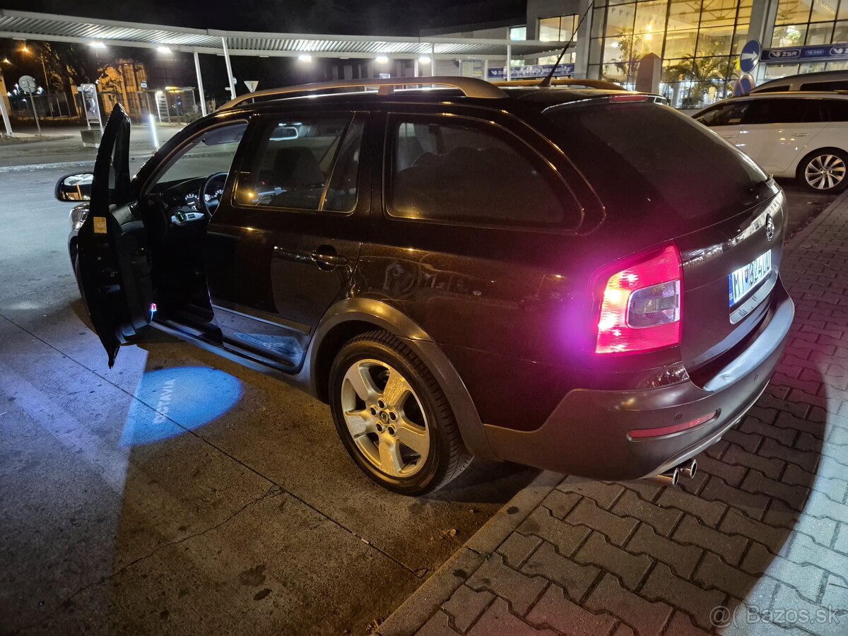 Škoda Octavia Scout - 20