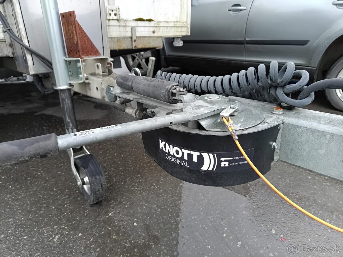 Príves s hydraulickou rampou - 20