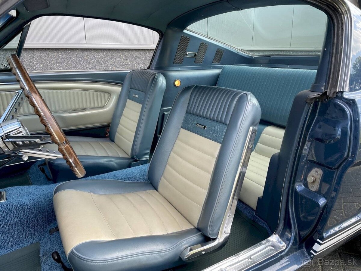 Ford Mustang Fastback K-Code High Performance z roku 1965 - 20