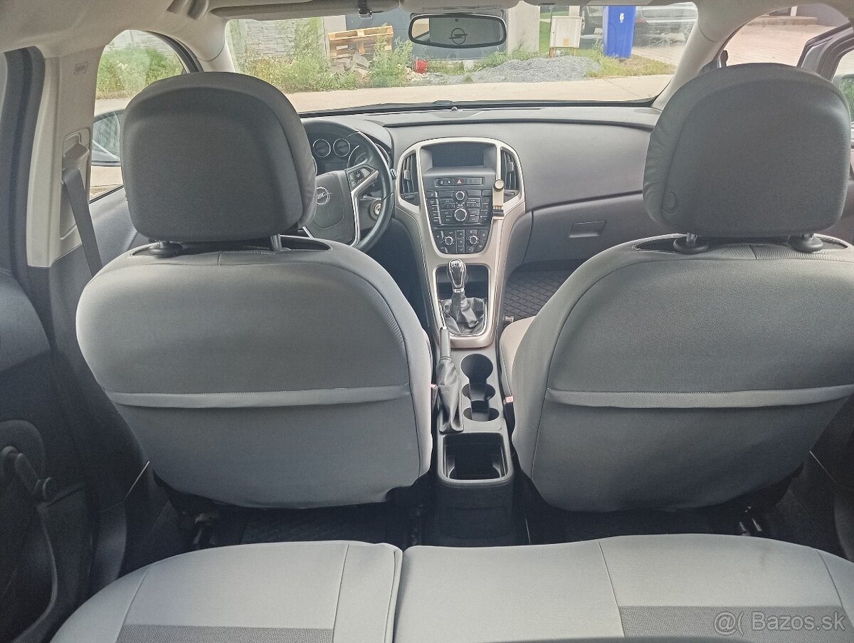 Opel Astra SPORTS TOURER - 20