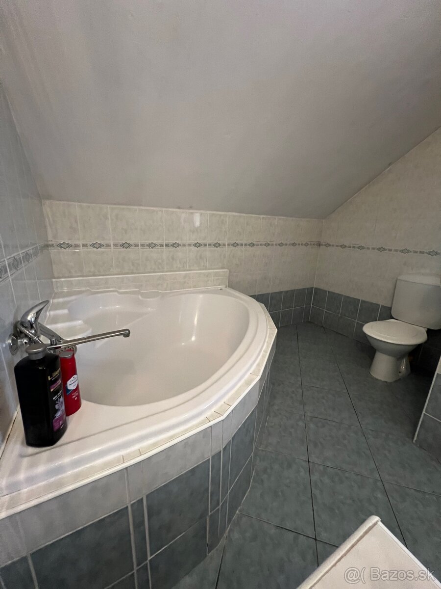 Krásny Rodinný dom Ivachnová - 20