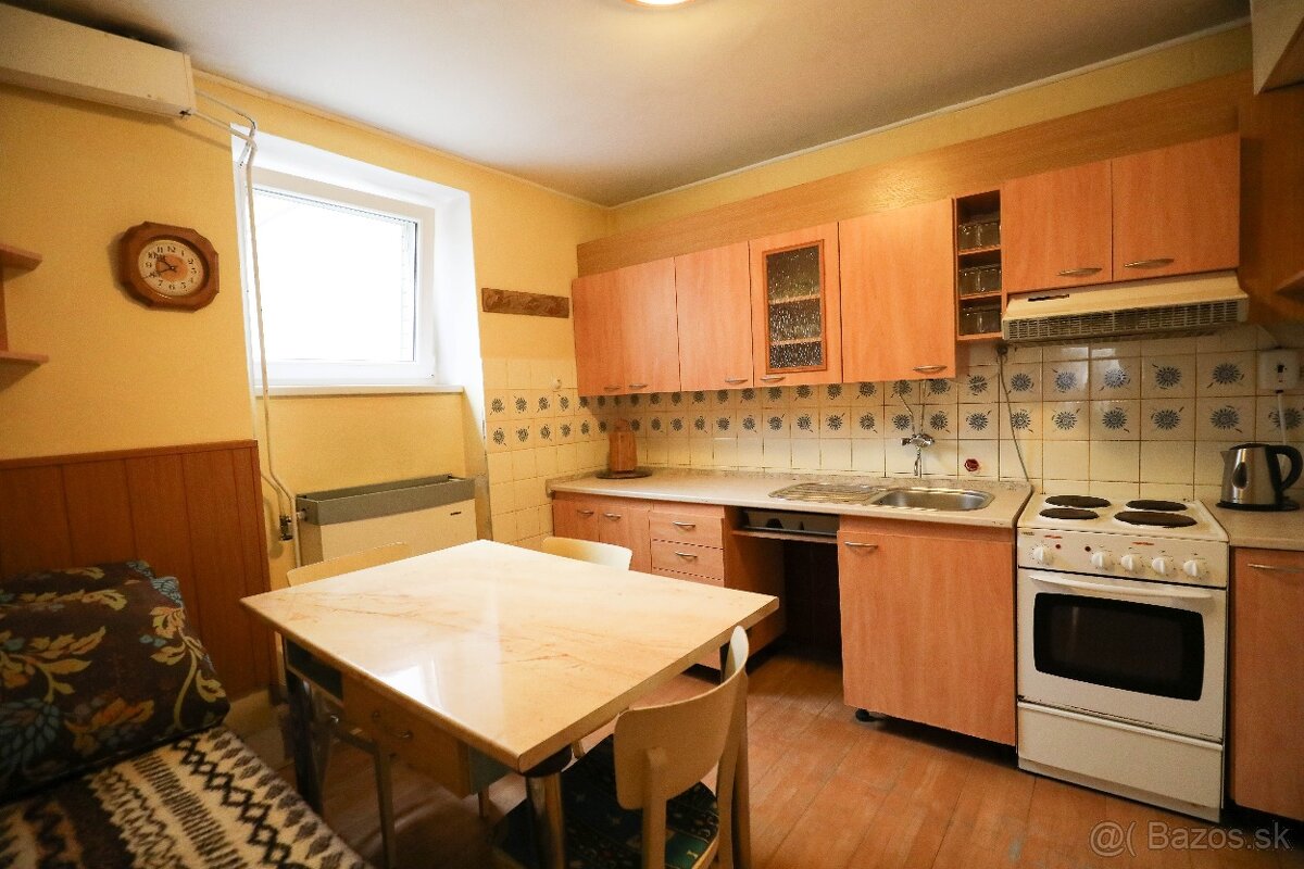 Rodinný dom s dvomi bytovými jednotkami v Trenčíne- Istebník - 20