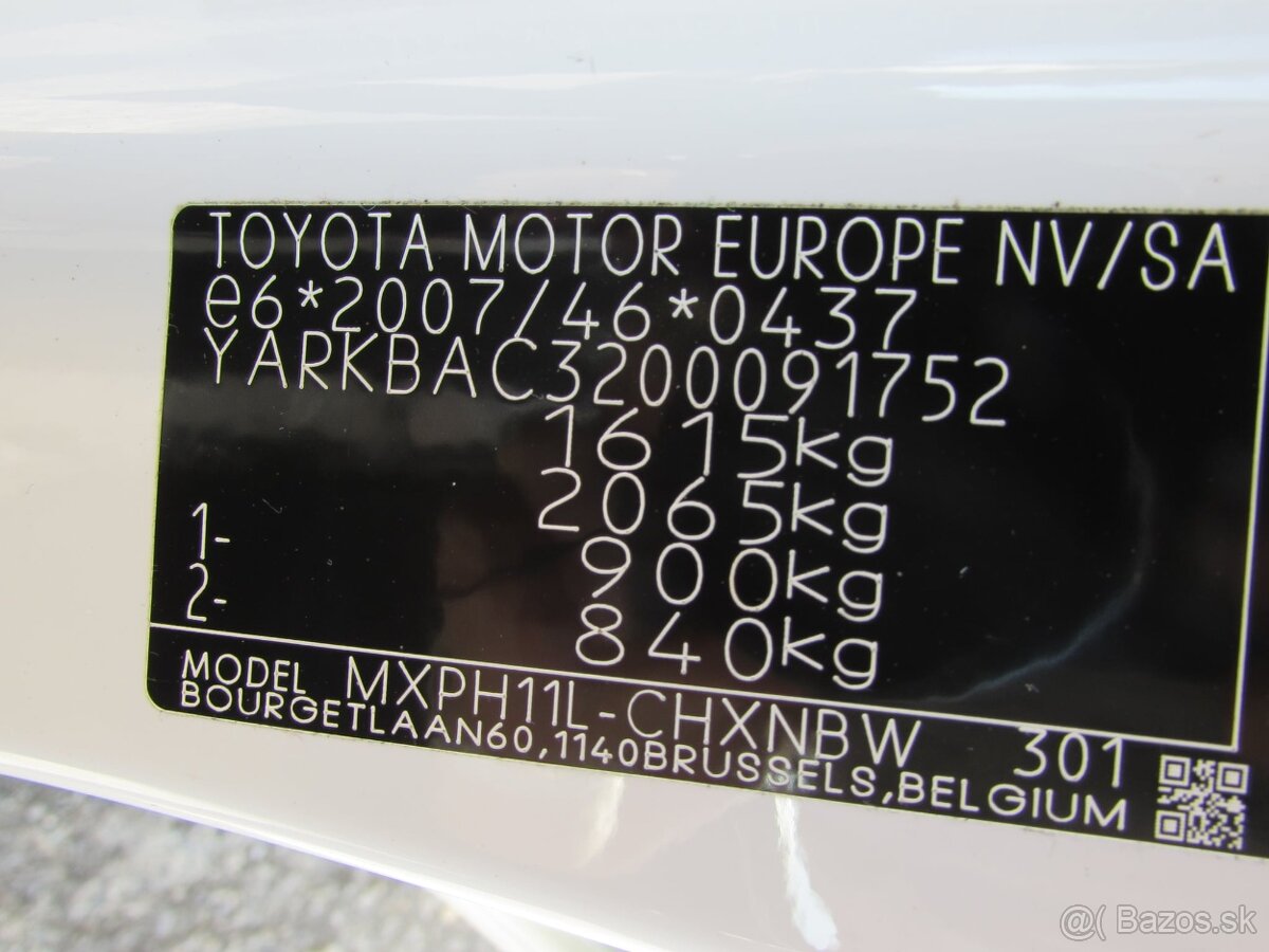 Toyota Yaris 1.5 HYBRID - NOVÝ SERVIS + KONTROLA HEV systému - 20