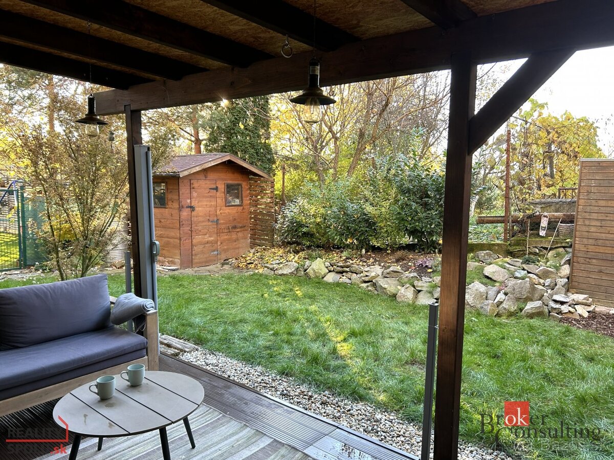 NA PREDAJ | Priestranný 3-izb byt s vlastnou predzáhradkou – - 20