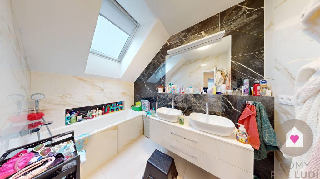 BA/VRAKUŇA-Prenájom zariadeného 5i domu s 2garážou, bazénom - 20