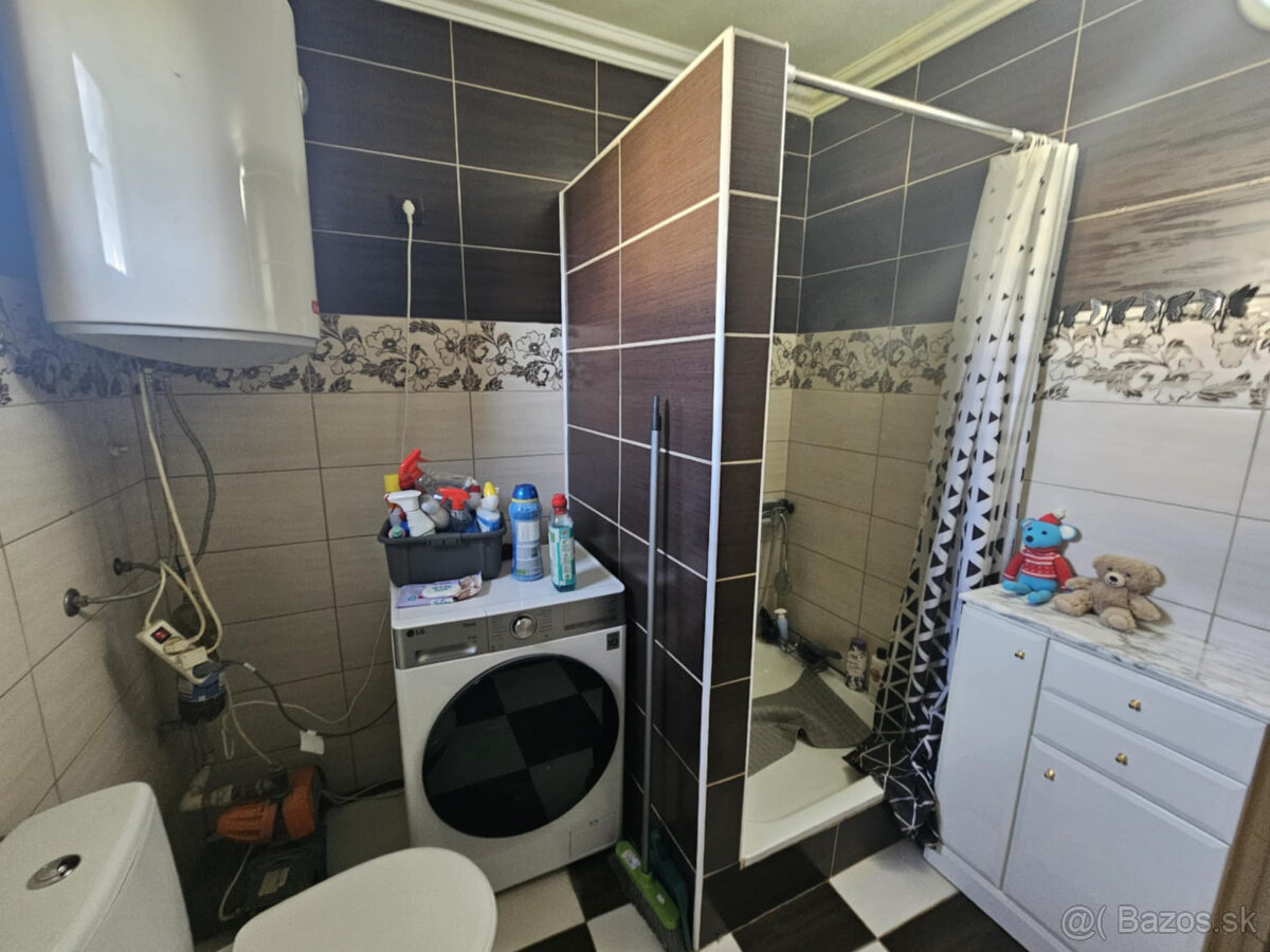 Ponúkame rodinný dom v obci Kesovce. - 20