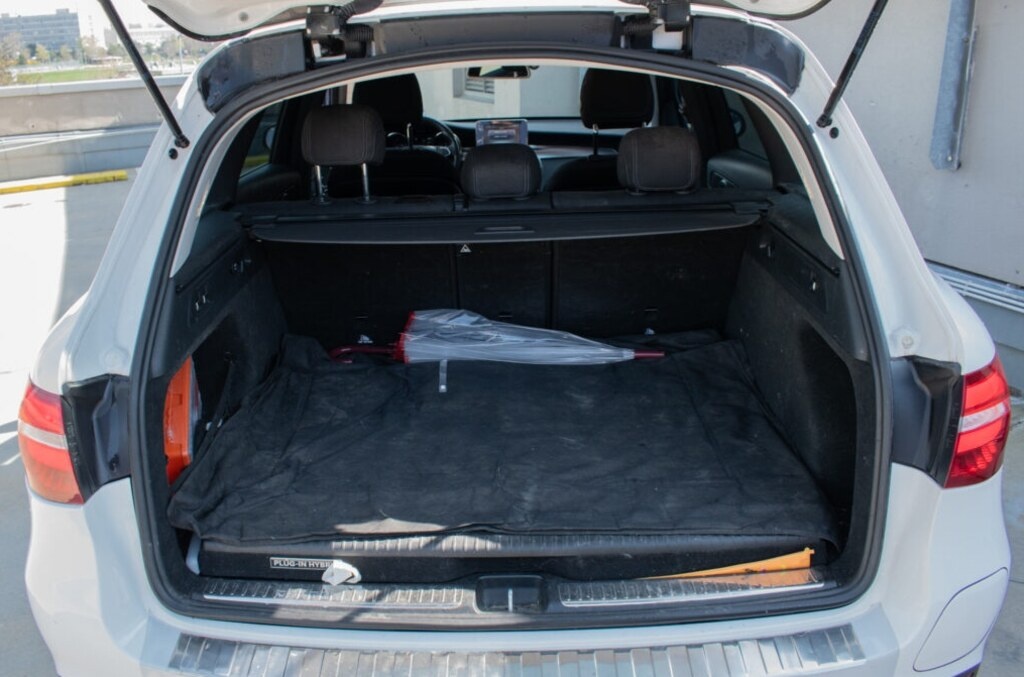 Mercedes-Benz GLC SUV 350 e 4MATIC A/T - 20