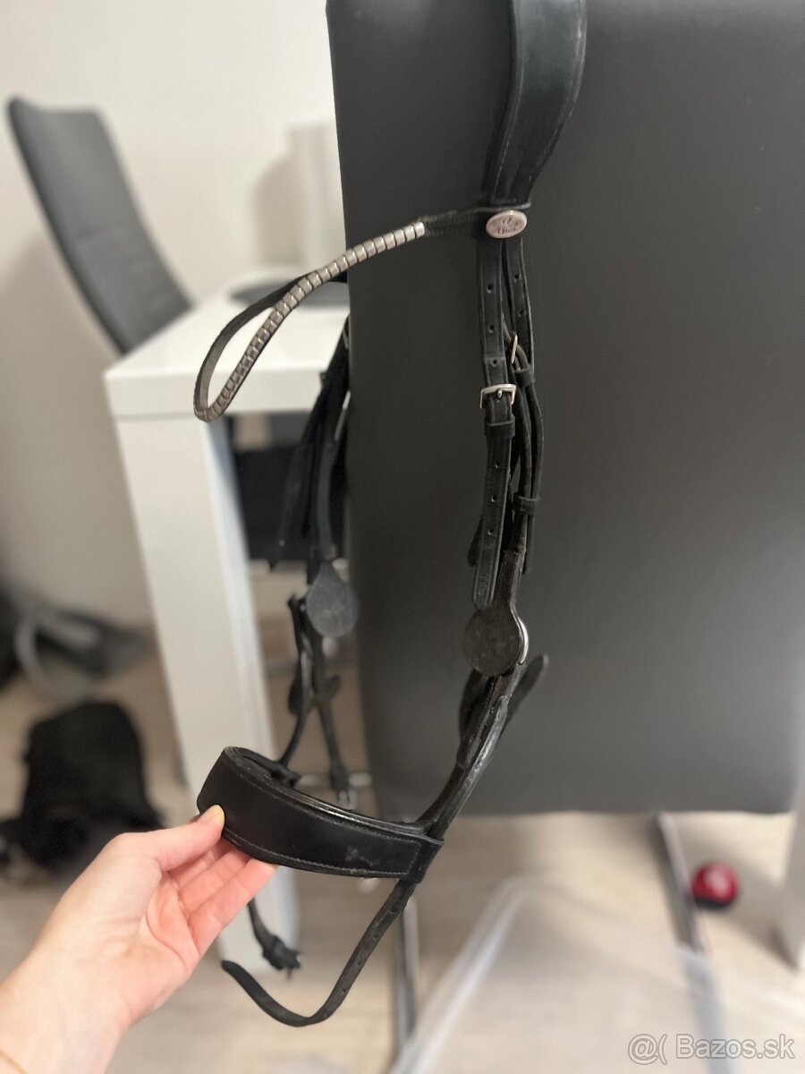 Mix veci uzdecky, gogue, podbrusnik, ohlavka - 20