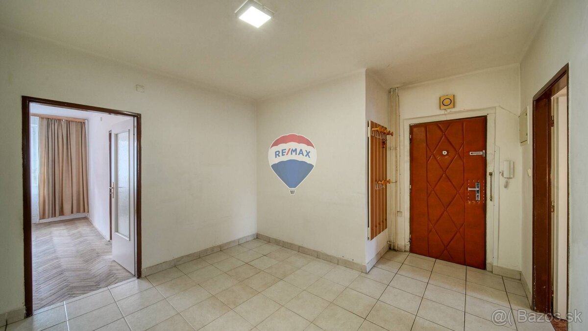 Priestranný 3-izbový byt v centre Piešťan - 20