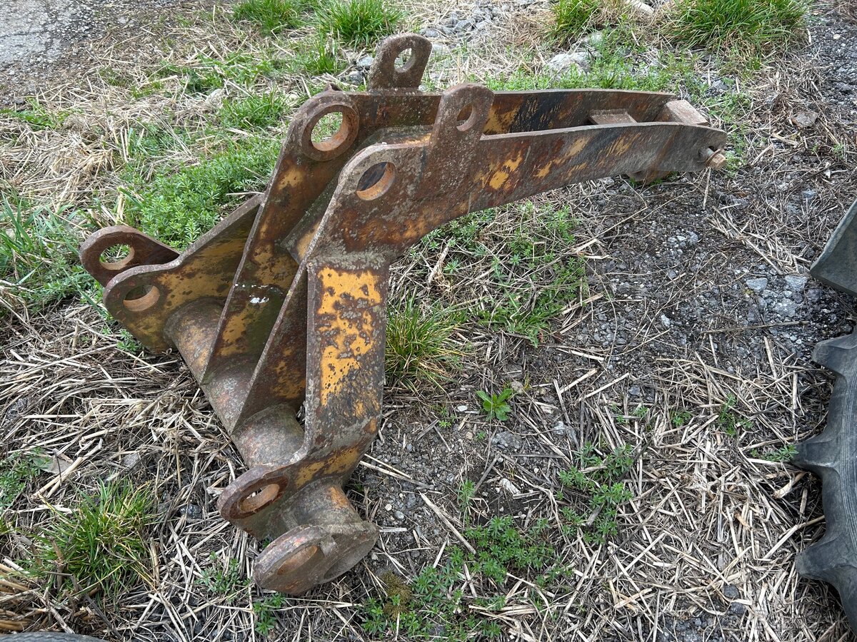 Predám diely na nakladač hon un 053 - 20