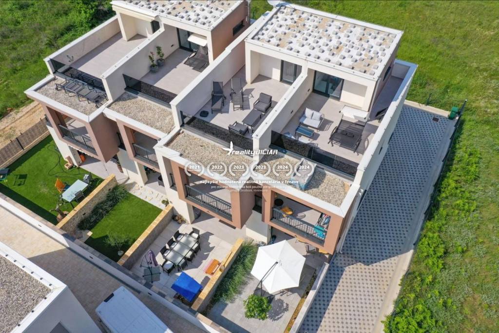 PRIVLAKA - Radový dom - predaj - 20