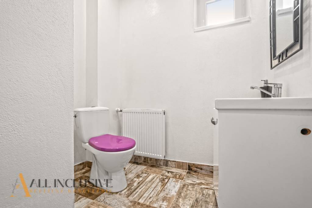 ALL INCLUSIVE | NA PREDAJ POSCHODOVÝ 5-IZBOVÝ RODINNÝ DOM, V - 20