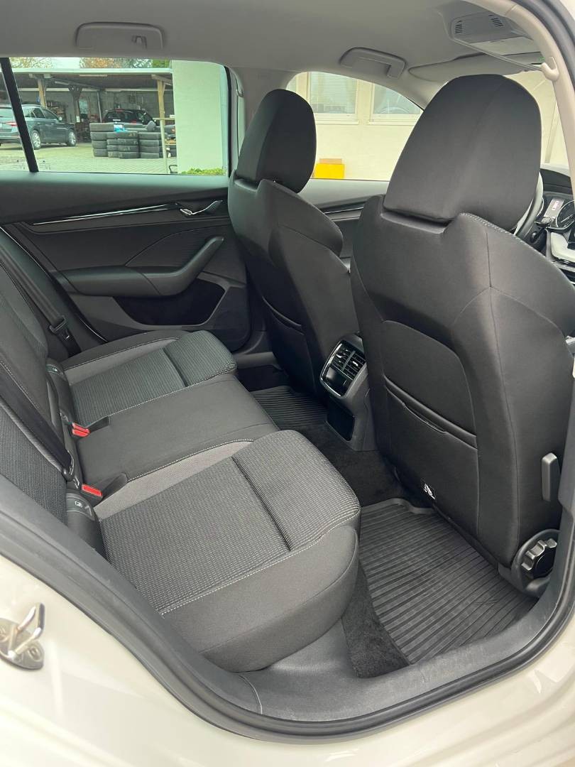 Škoda Octavia Combi 2.0 TDI SCR Ambition - 20
