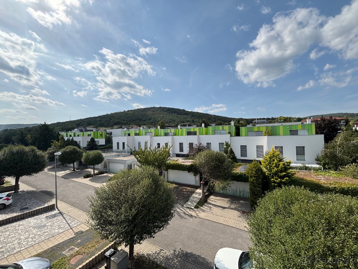 Luxusný 5i. RD, 3x kúpeľňa, garáž, KLÍMA, Vavrinecká ul. TOP - 20