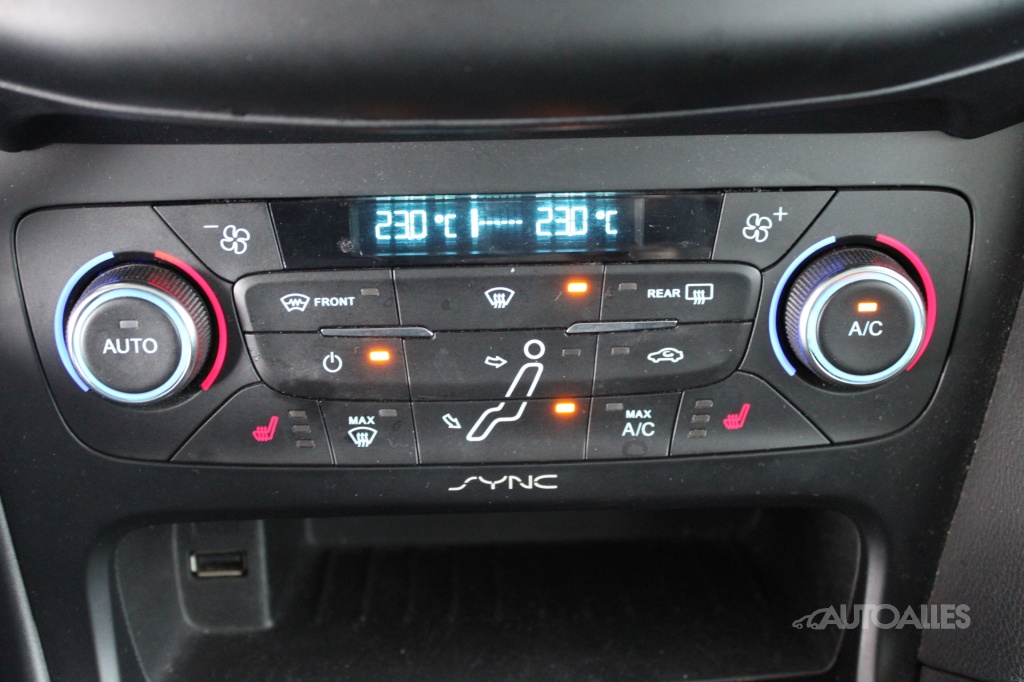 Ford Focus Combi 1,0 ECOBOOST 74 kW - 20