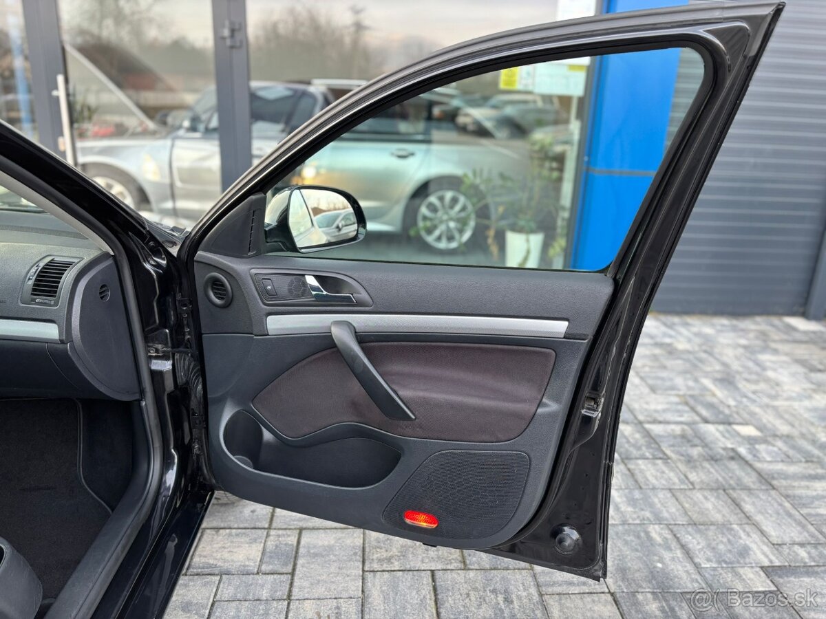 Škoda Octavia Combi 1.9 TDI Elegance 2009 268000 - 20