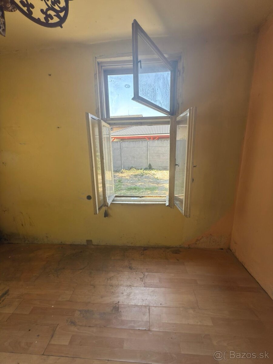 Na predaj – rodinný dom s veľkým pozemkom v Tešedíkove - 20