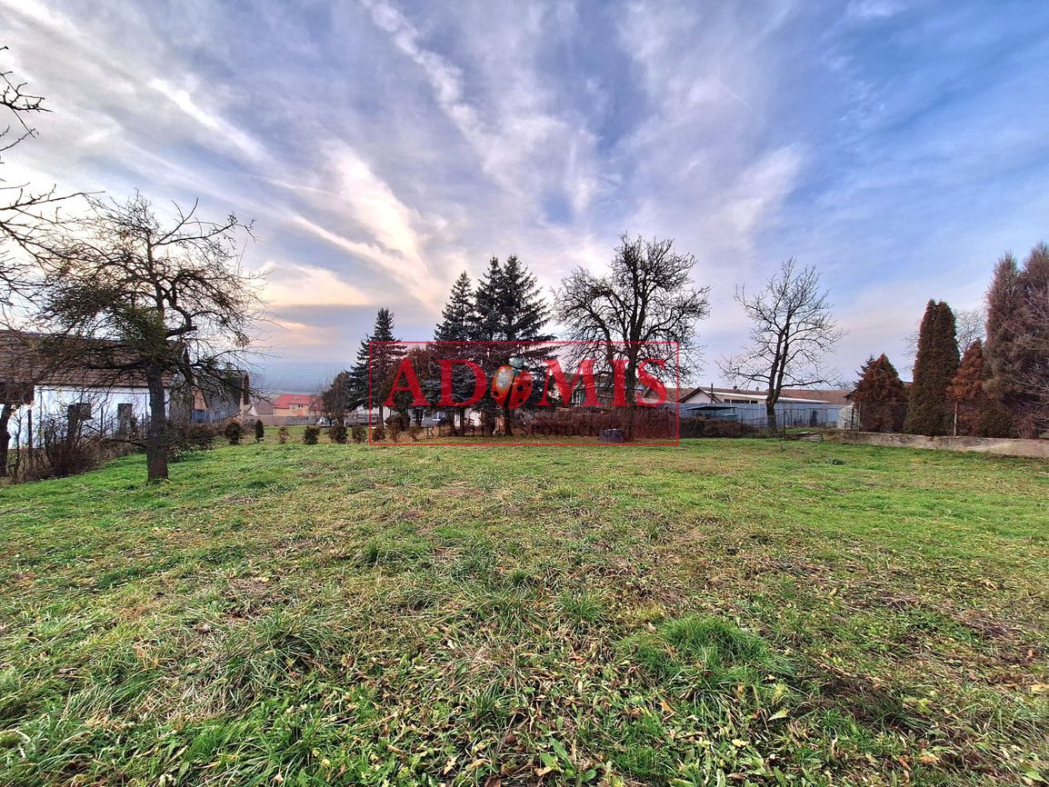 ADOMIS - predáme stavebný pozemok na rodinné domy 1573m2, No - 20