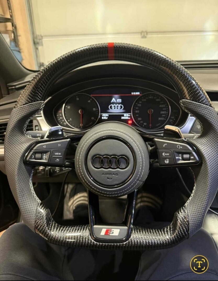 AUDI R8 VOLANT SPORTOVY --- START/STOP - DRIVE SELECT karbon - 20